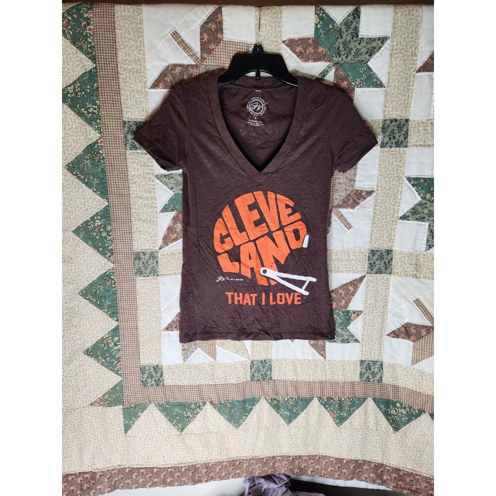 Cleveland Browns Womens Low Cut Shirt Size Small CV Art & Design